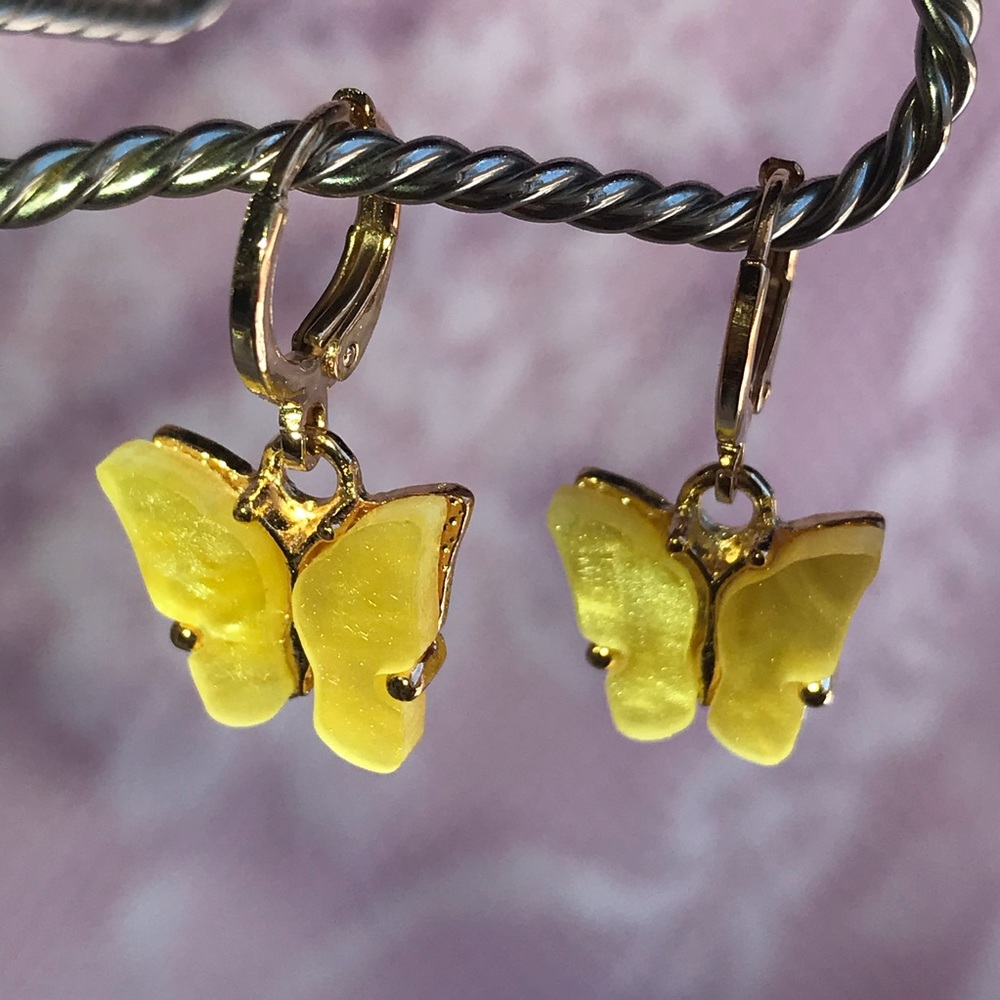 Butterfly earring